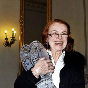 Iva Janžurová